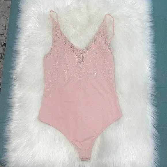 Free People Lea Bodysuit Pink Tank Sleeveless Lace Floral Sz M - Picture 8 of 10